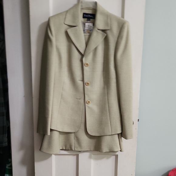Evan Picone Jackets & Blazers - Evan Picone Cream Blazer Classic Tailored Style
